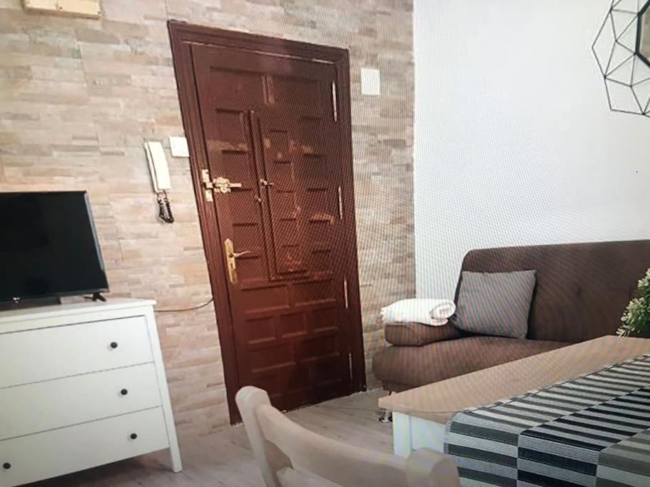 Sebastian Elcano, Apartamento Para 2 Con Terraza, Metro Embajadores Madrid Exterior foto
